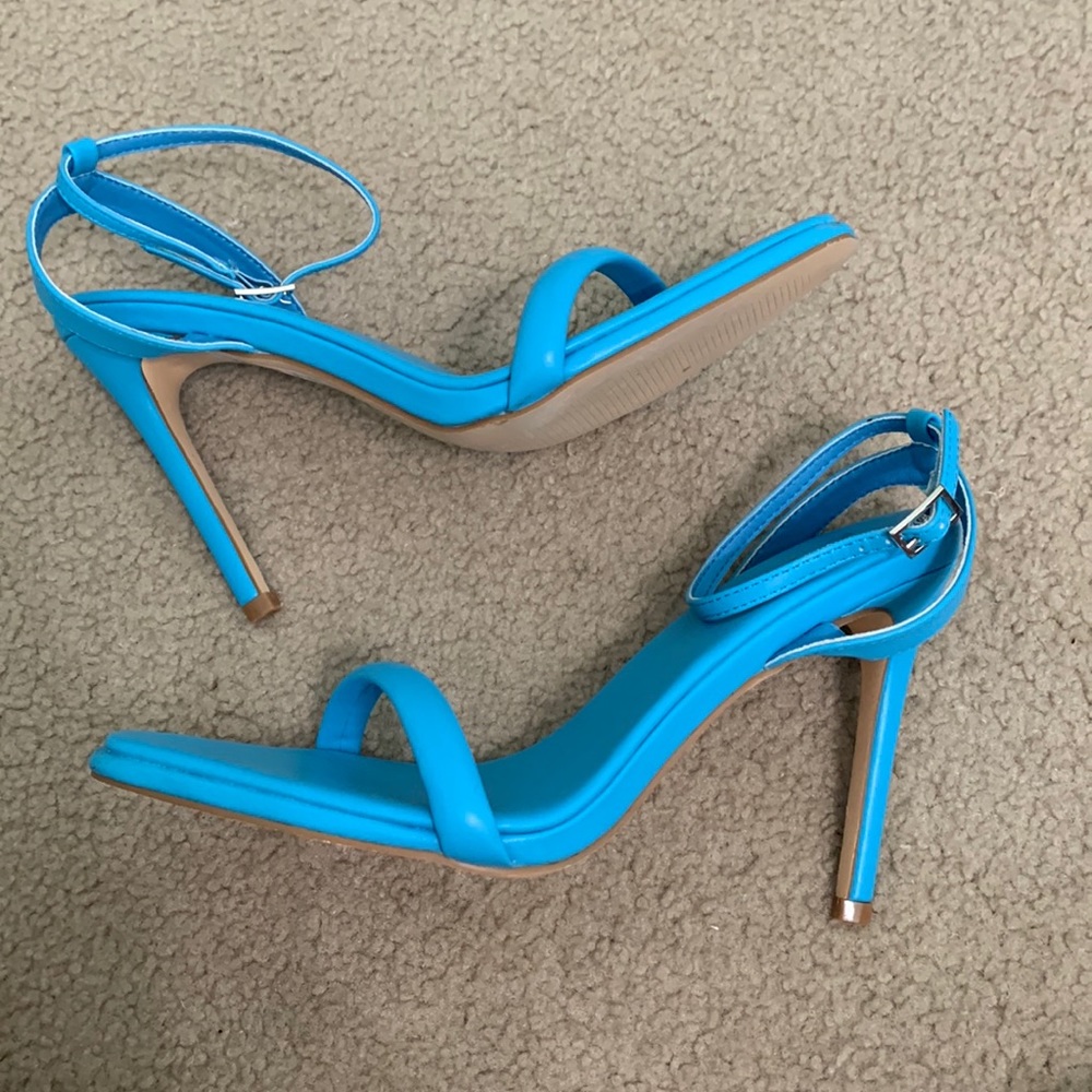 Basically new ny&co blue heals size 8
